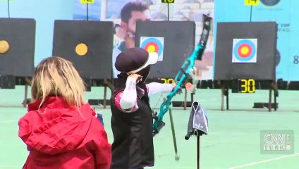 Télécharger la video: Sosyal mesafeli okçuluk turnuvası düzenlendi