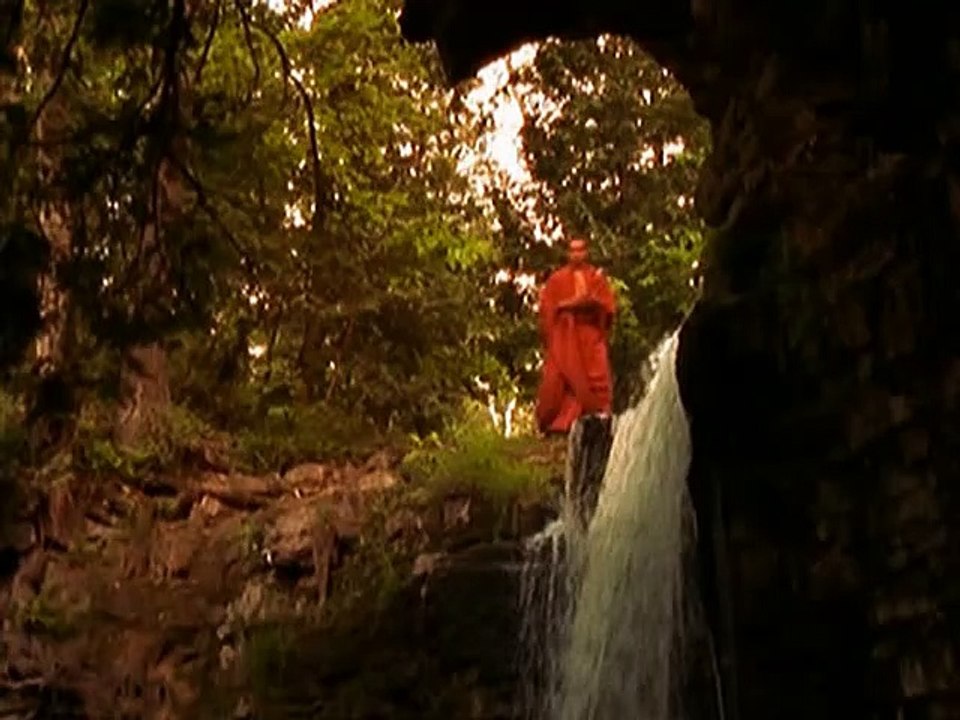 Sydney Fox, l'aventurière S1E01 Sur les traces du Bouddha