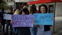 Abuzimet seksuale/ Korçë, nxënës e mësues në protestë