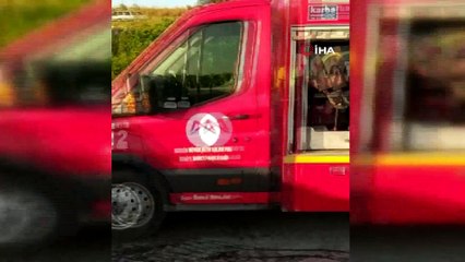 TEM’de otomobil tıra çarptı: 3 ölü, 1 kişi yaralandı