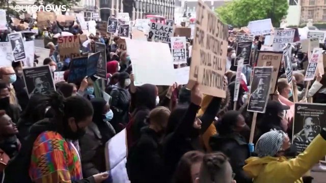 George Floyd grita contra o racismo também na Europa