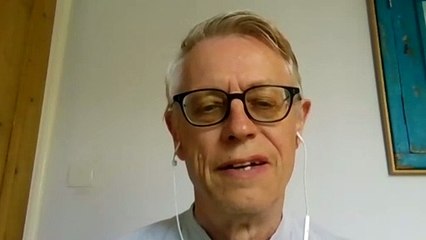 Robert West discusses Mr. Cummings' trip.