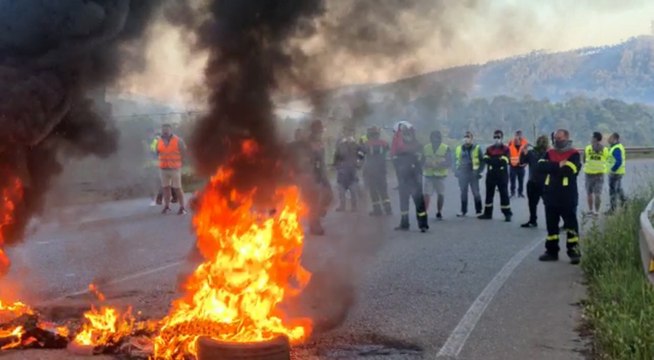 Empleados de Alcoa protestan ante el anuncio de despidos