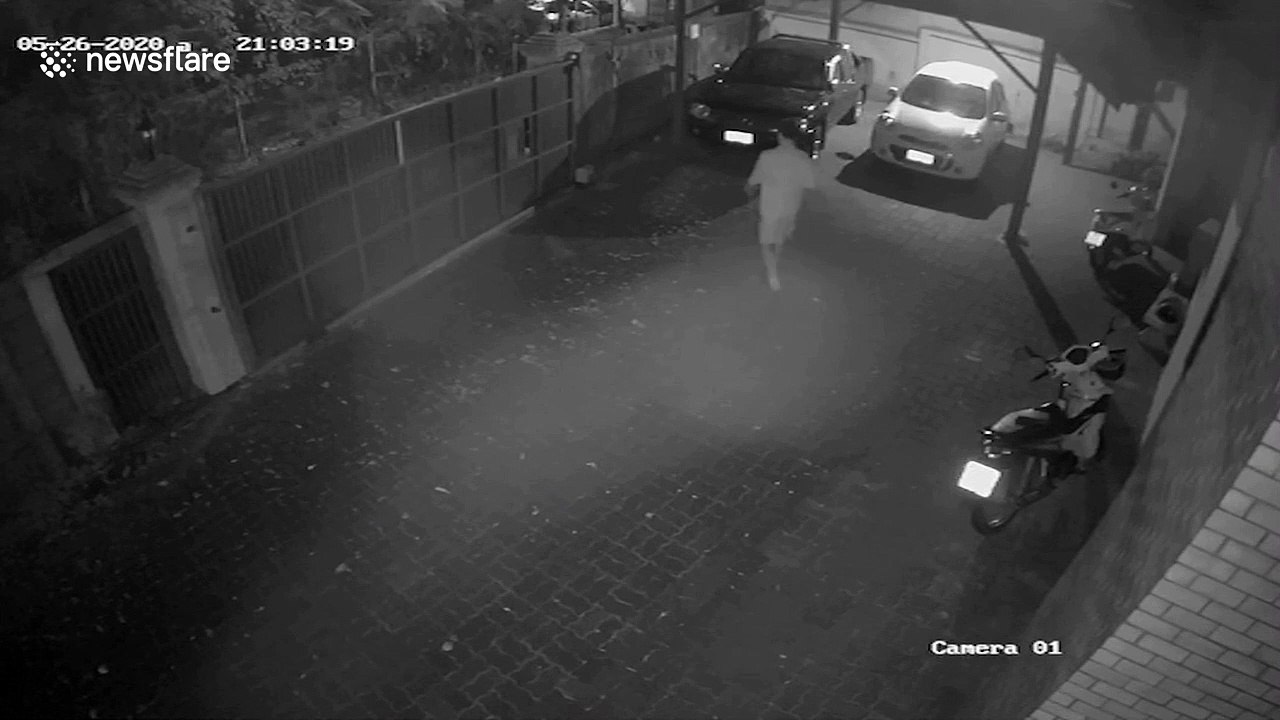 Electric gate collapses on Thai man after he presses button to open