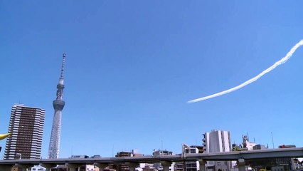 عروض جوية في سماء طوكيو لتحية الطواقم الطبية