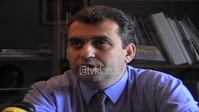 Bashkia e Tiranës, shtrimi i rrugëve - (4 Maj 2000)