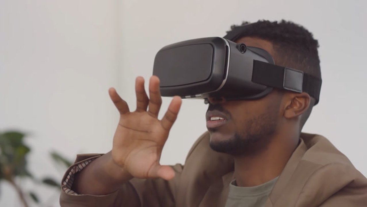 Virtual vacations gaining popularity