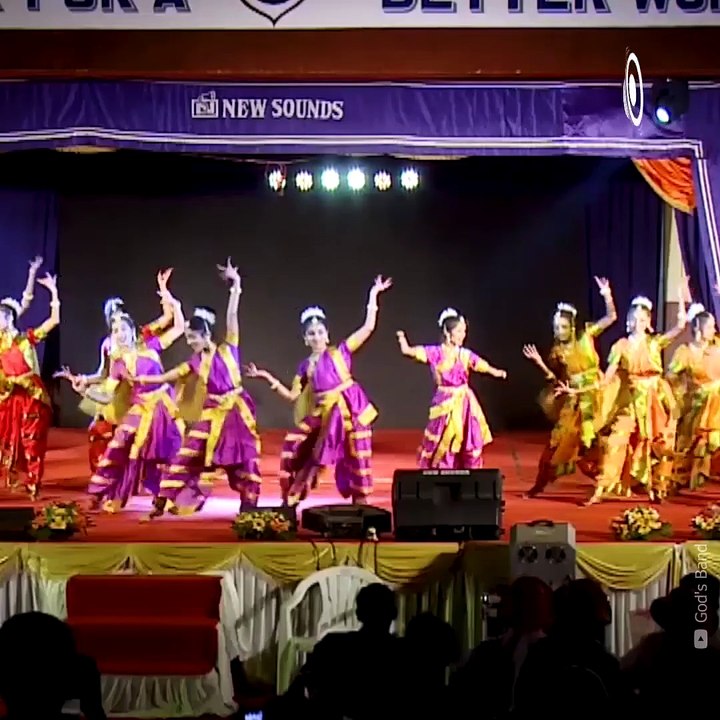 Born Without Forearms And Legs, This 18-Year-Old Kerala Girl Is Not Only Singer But Also  A Painter & Violinist