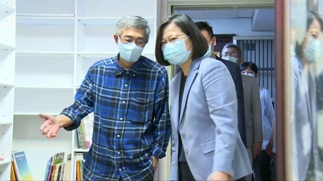 Taiwanese President Tsai Ing-wen visits bookseller who fled Hong Kong