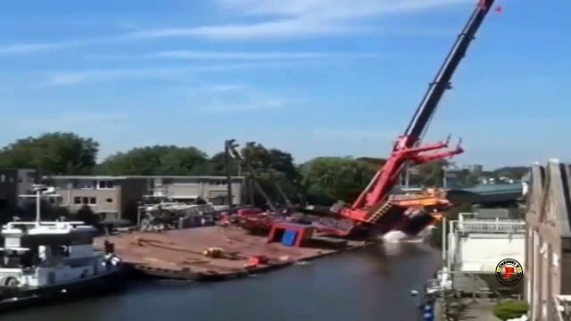 Fatal Ship Collision / Disaster / Ships Sinking