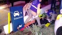 Forte colisão entre carro e moto deixa homem e mulher feridos no Centro de Cascavel