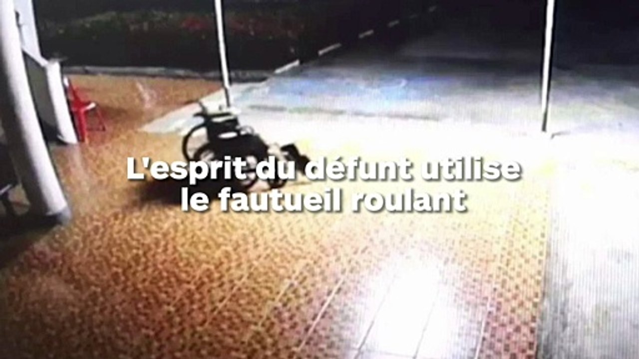 L'esprit du défunt vient s'asseoir et faire bouger son fauteuil roulant