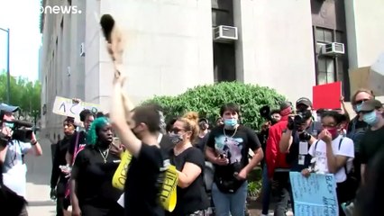 Nada apaga la indignación por la brutalidad policial en EEUU