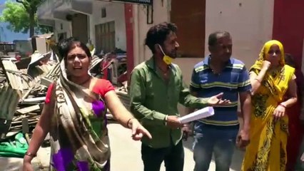 निगम ने तोड़ा अखाड़े के पास बना निर्माण, लगा गलत कार्रवाई का आरोप