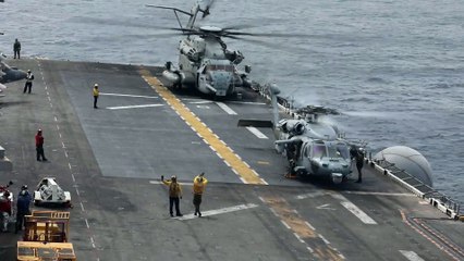 Bell-Boeing V-22 Osprey CH-53E Super Stallion takeoff Vertical Challenge