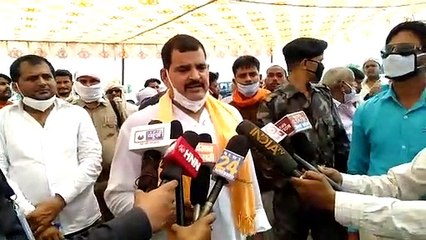 जान जोखिम में डालकर श्रमिकों की सेवा कर रहे युवा :  बृजभूषण