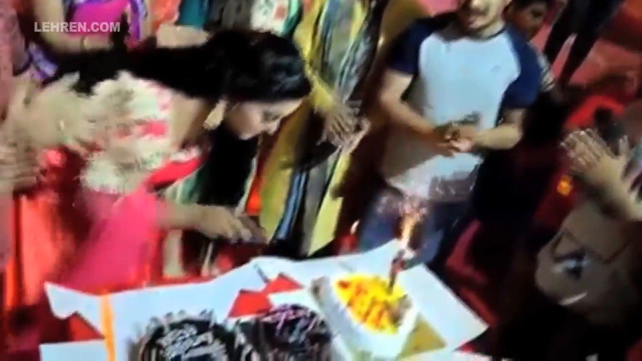 Nirahua Aur Amrapali Ne Milkar Manaya Anjana Singh Ka Birthday