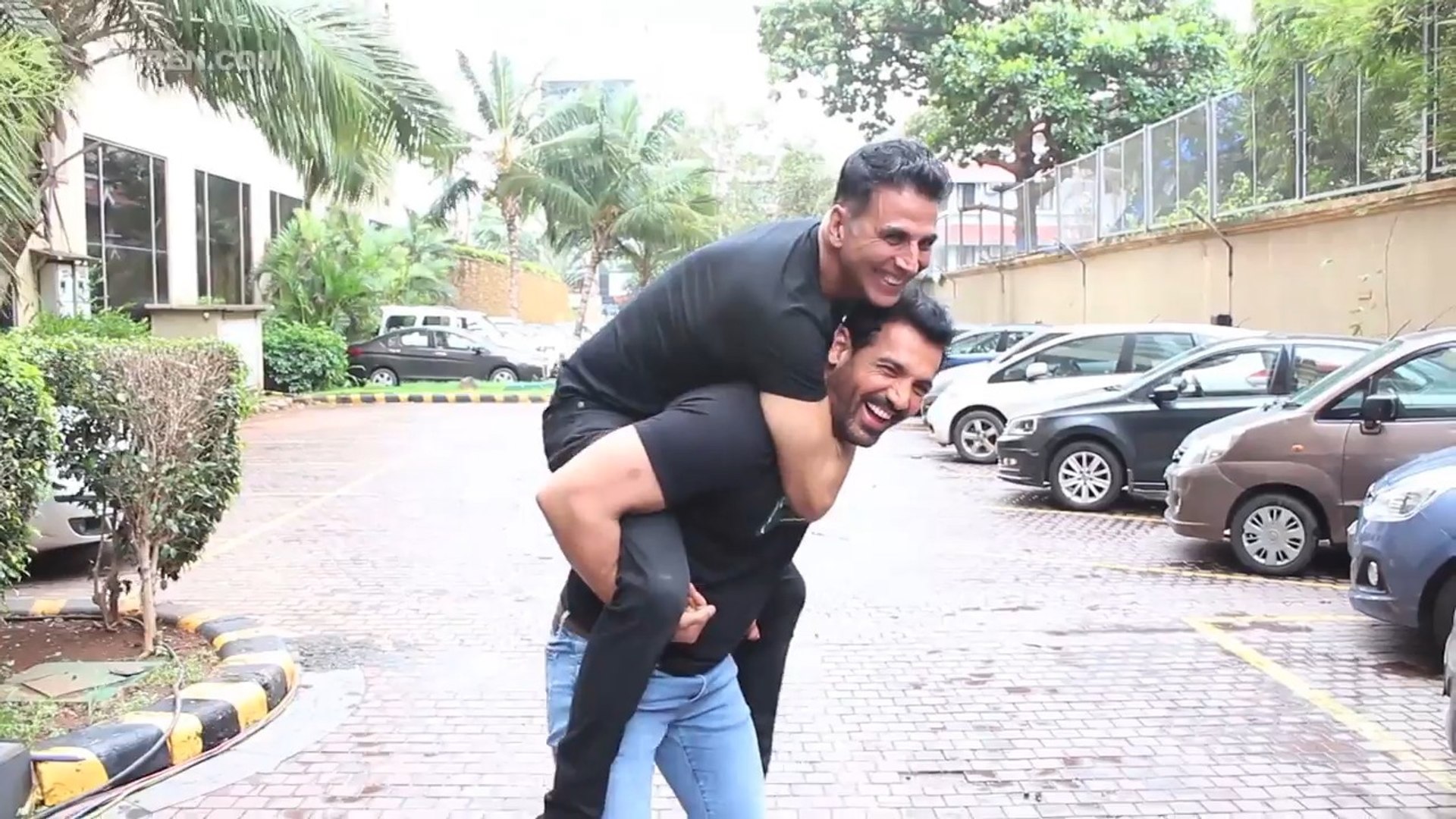 Movies Desi Boyz 2011 Watch Hindi Movie Online