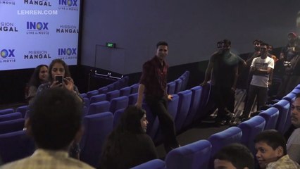Akshay Kumars Cute Conversation With Students Watching Mission Mangal