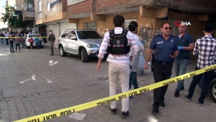 Polisin 'Dur' ihtarına uymayan zanlı kaçarken polislere ateş açtı