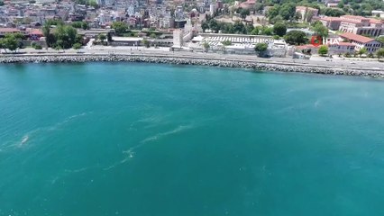 İstanbul Boğazında Yüzen Çöp Yığını Böyle Görüntülendi