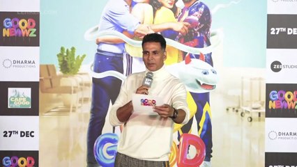 Akshay Kumar Plays A Funny Game With Media Reporters