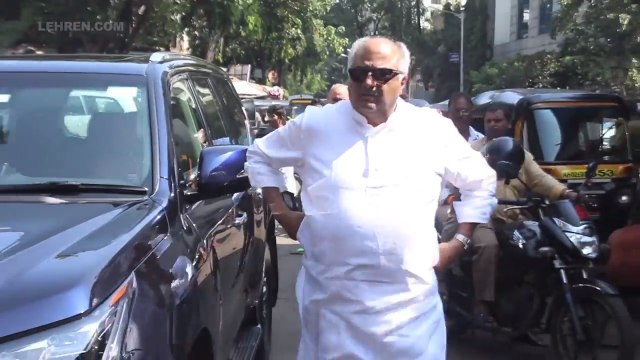 RIP: Boney Kapoor Attends The Last Rites Of Manish Malhotra's Father