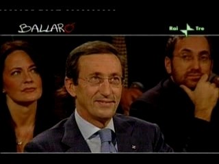 Crozza a Ballarò -Fini e Franceschini