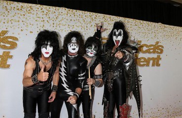 KISS lead tributes to Bob Kulick