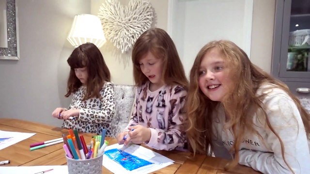 Sophia, Isabella e Alice Brincando e Passeando no Shopping