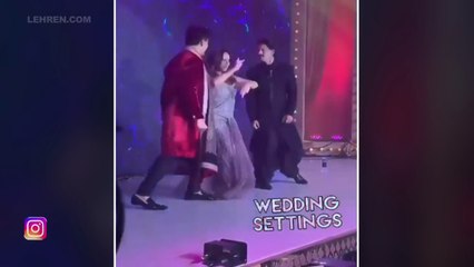 Shah Rukh And Gauri Dancing Together At Armaan Jain's Reception