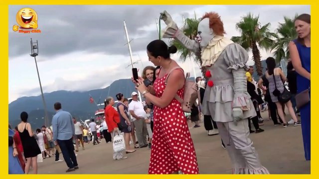 PENNYWISE SCARY PRANK - Funny Pranks Compilation