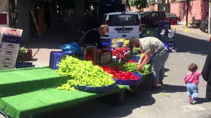Kısıtlamaya rağmen tezgah kuran pazarcılara dudak uçuklatan ceza