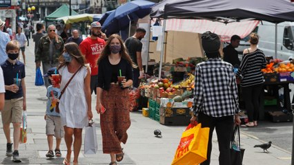 UK scientists warn against lifting lockdown too soon