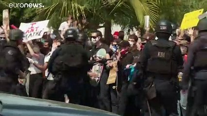 El toque de queda no frena la ira contra el racismo policial en EEUU