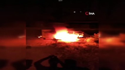Çöp konteynerını ateşe veren gençler paniğe neden oldu