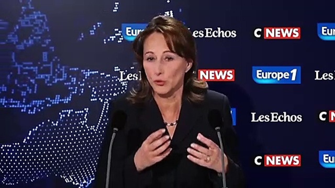 Coronavirus : "C'est aussi l'écroulement d'une conception arrogante du pouvoir", estime Ségolène Royal