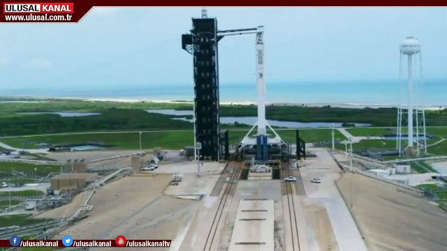 SpaceX'in, ilk insanlı uzay mekiği denemesi yapıldı