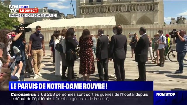Le parvis de Notre-Dame rouvre officiellement