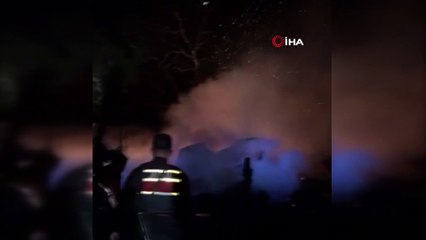 Karabük'te çıkan yangında 2 samanlık ve 1 traktör yandı