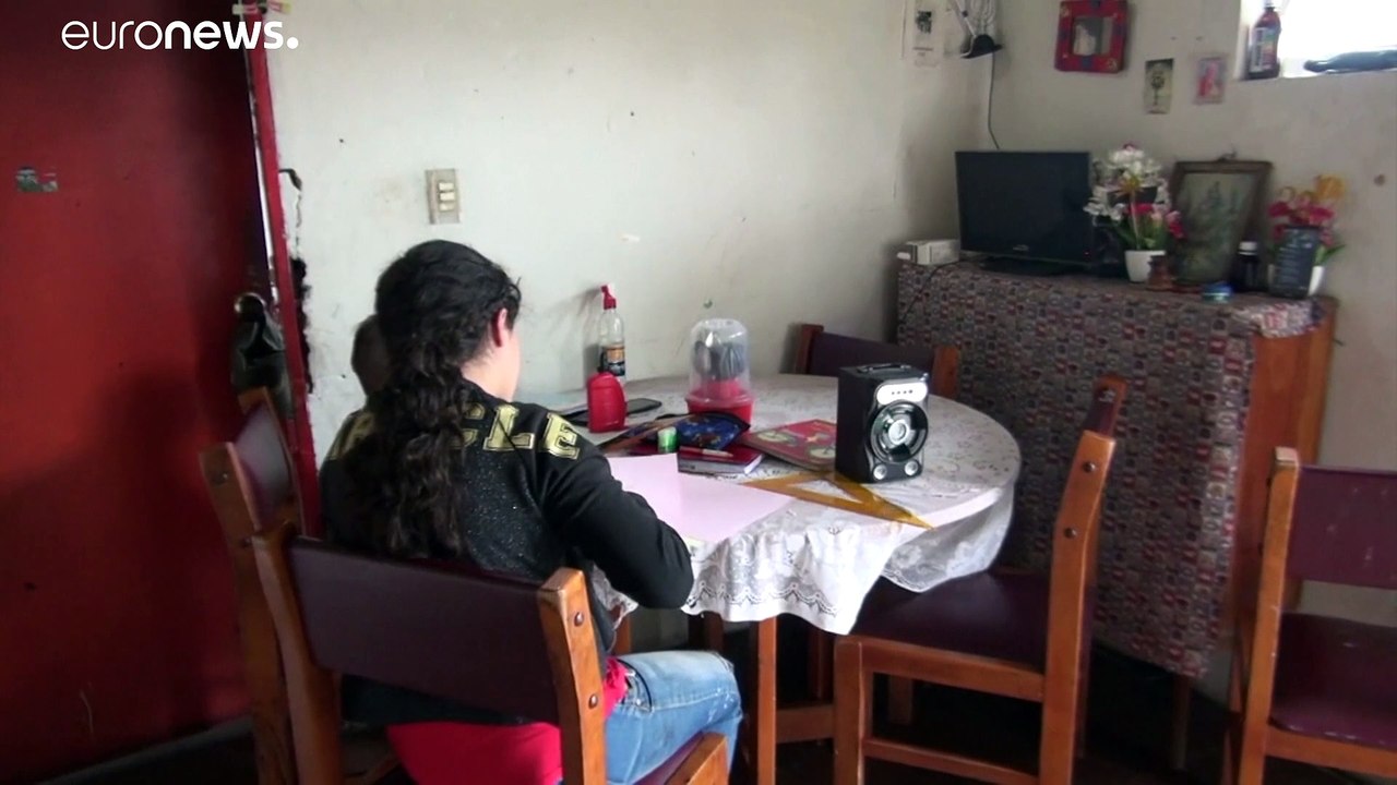 Schulfunk hält in Kolumbien Schüler bei der Stange