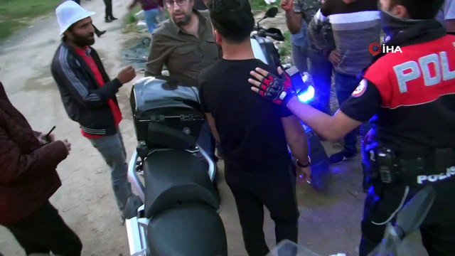 Bursa'da ortalık savaş alanına döndü...Kavga eden silahlı gruplara müdahale eden narkotik polisi şehit oldu