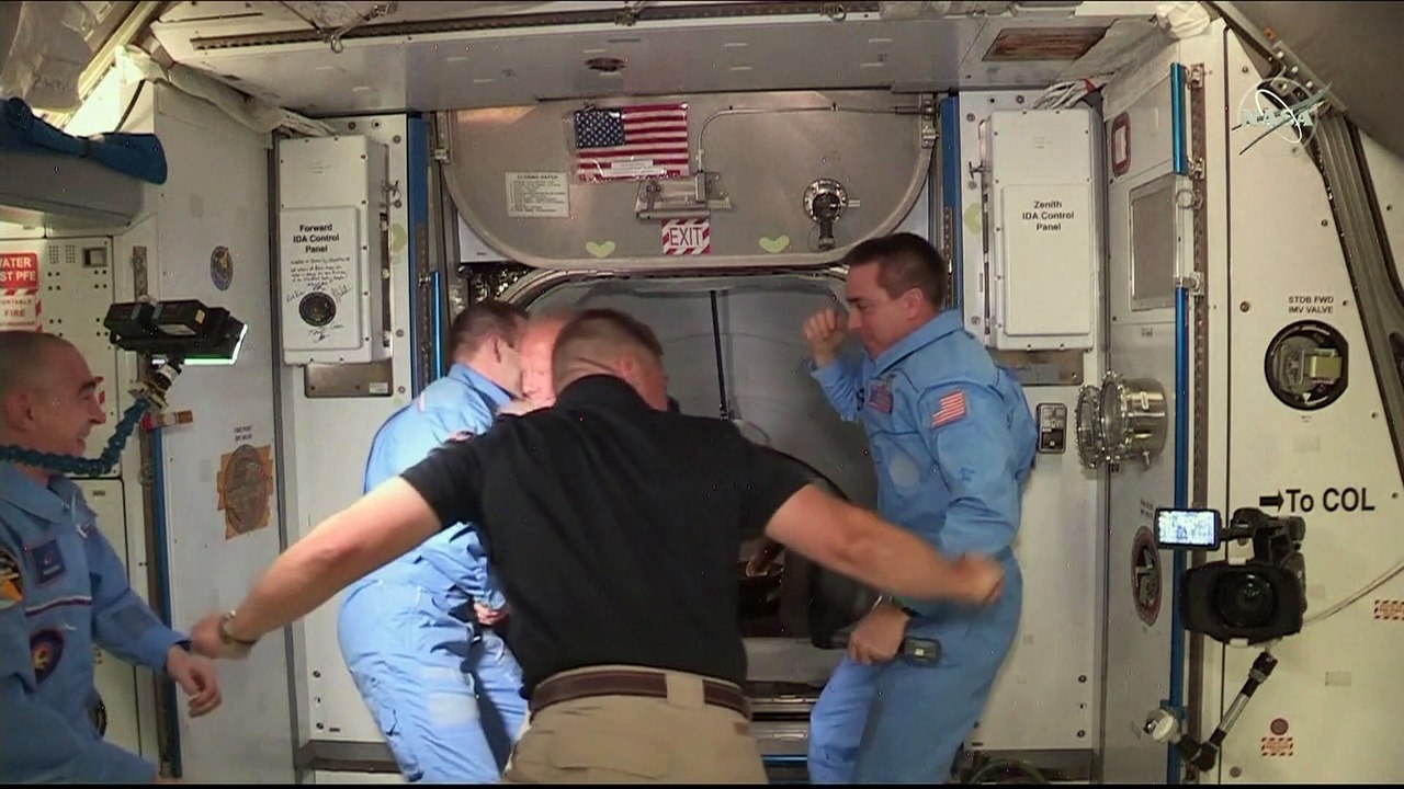 Erfolgreich angedockt: Erster bemannter SpaceX-Flug zur ISS geglückt