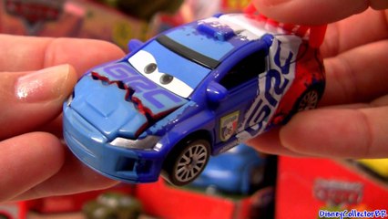 Скачать видео: Raoul CaRoule Quick Changers Cars 2 with Crash Damage Mattel car-toys Disneycollector