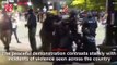Polis şefinden dikkat çeken hareket: Kaskını çıkarıp göstericilere katıldı