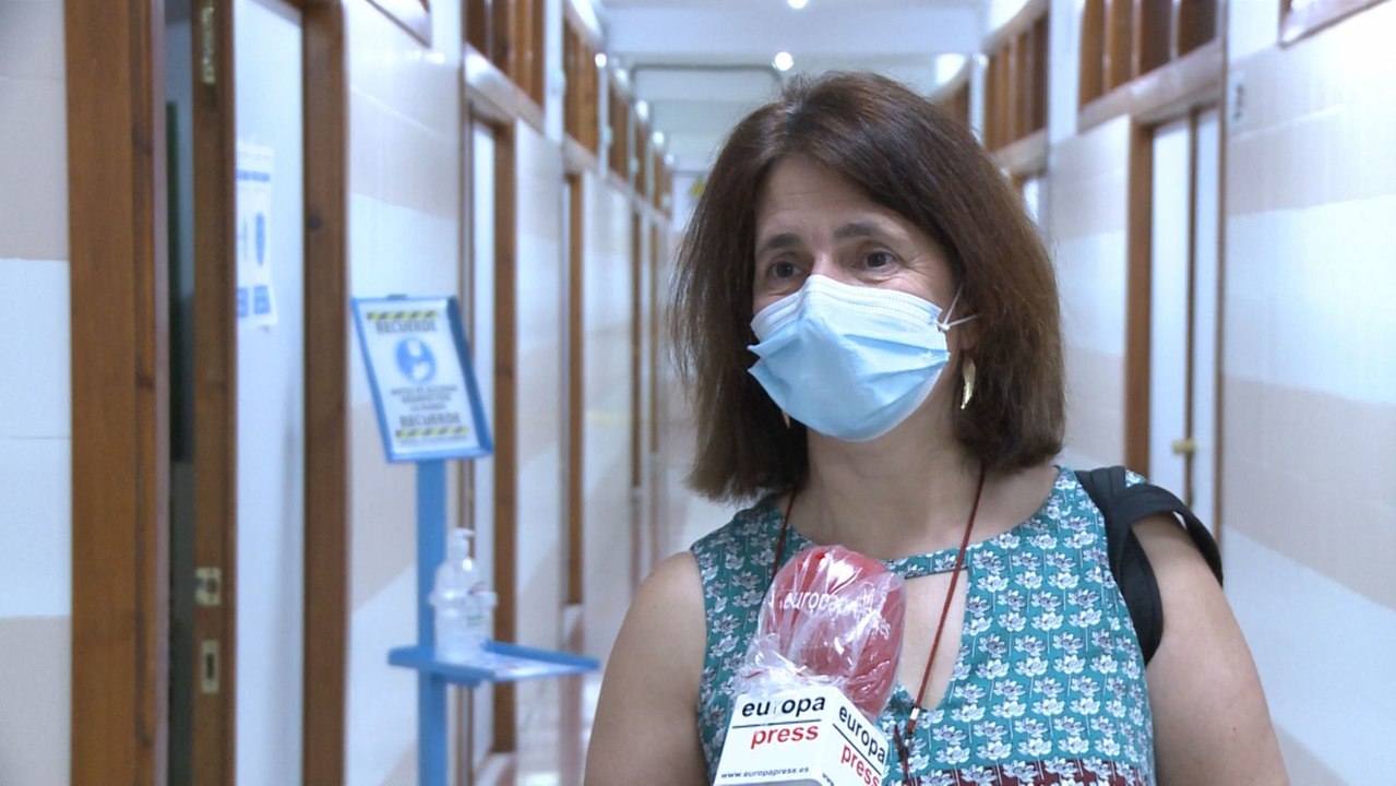 Alumnos vuelven a aulas para preparación de pruebas y tutorías