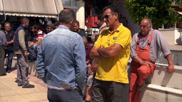 Διαμαρτυρία αγροτών Ανθήλης στον ΟΠΕΚΕΠΕ στη Λαμία