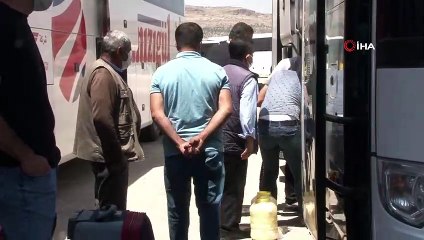 Seyahat kısıtlaması kalktı çuvalını alan yolcular otogara akın etti