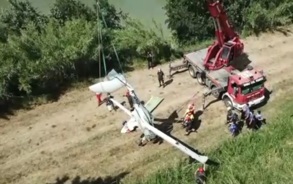 Video Roma - Aereo cade nel Tevere, muore 23enne (01.06.20)
