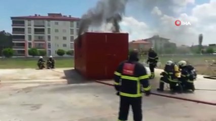 İtfaiye erlerine yangına müdahale eğitimi verildi